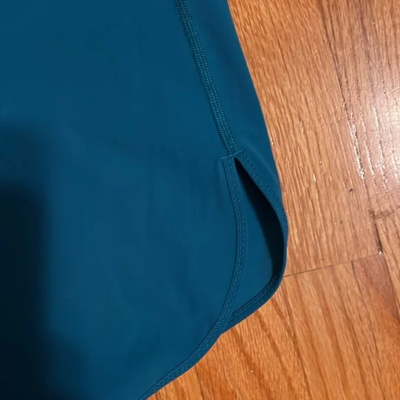 Sz 8 Lululemon tank - Picture 6 of 7